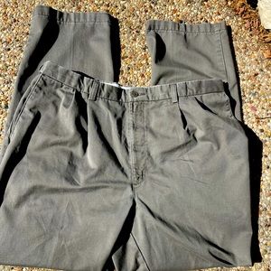 VF Jeanswear, Olive Pants, Size 38” x 32”